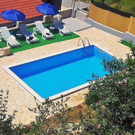 Holiday Home Dijamant Kucice Exterior photo