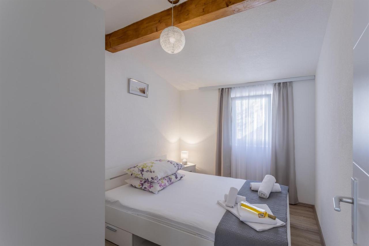 Holiday Home Dijamant Kucice Exterior photo